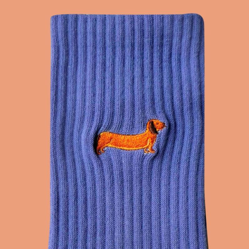 ダックスフントの刺繍