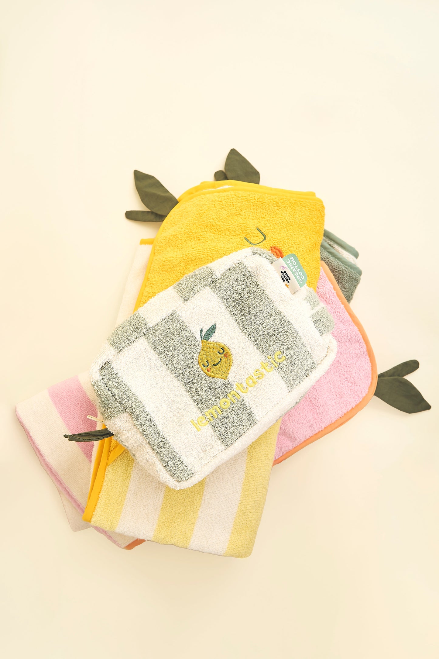 Trousse de toilette forme fruit Lola Citron