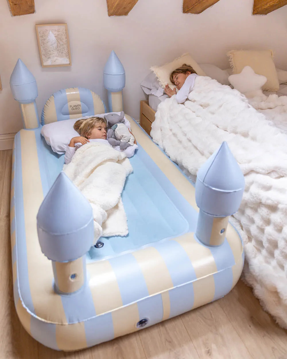 Colchón hinchable infantil - BROWNIE