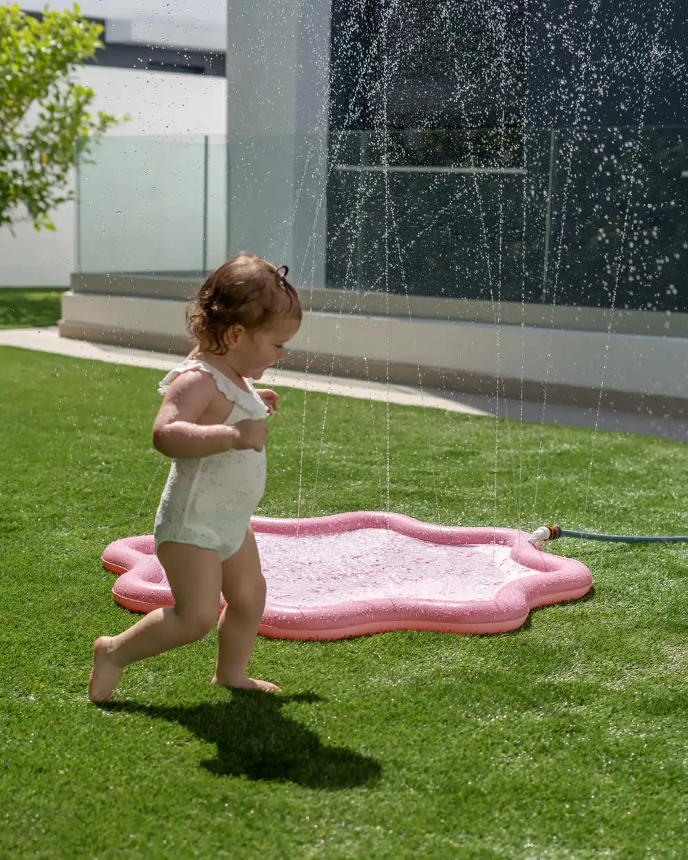 Alfombra de agua con aspersor infantil – DALIA