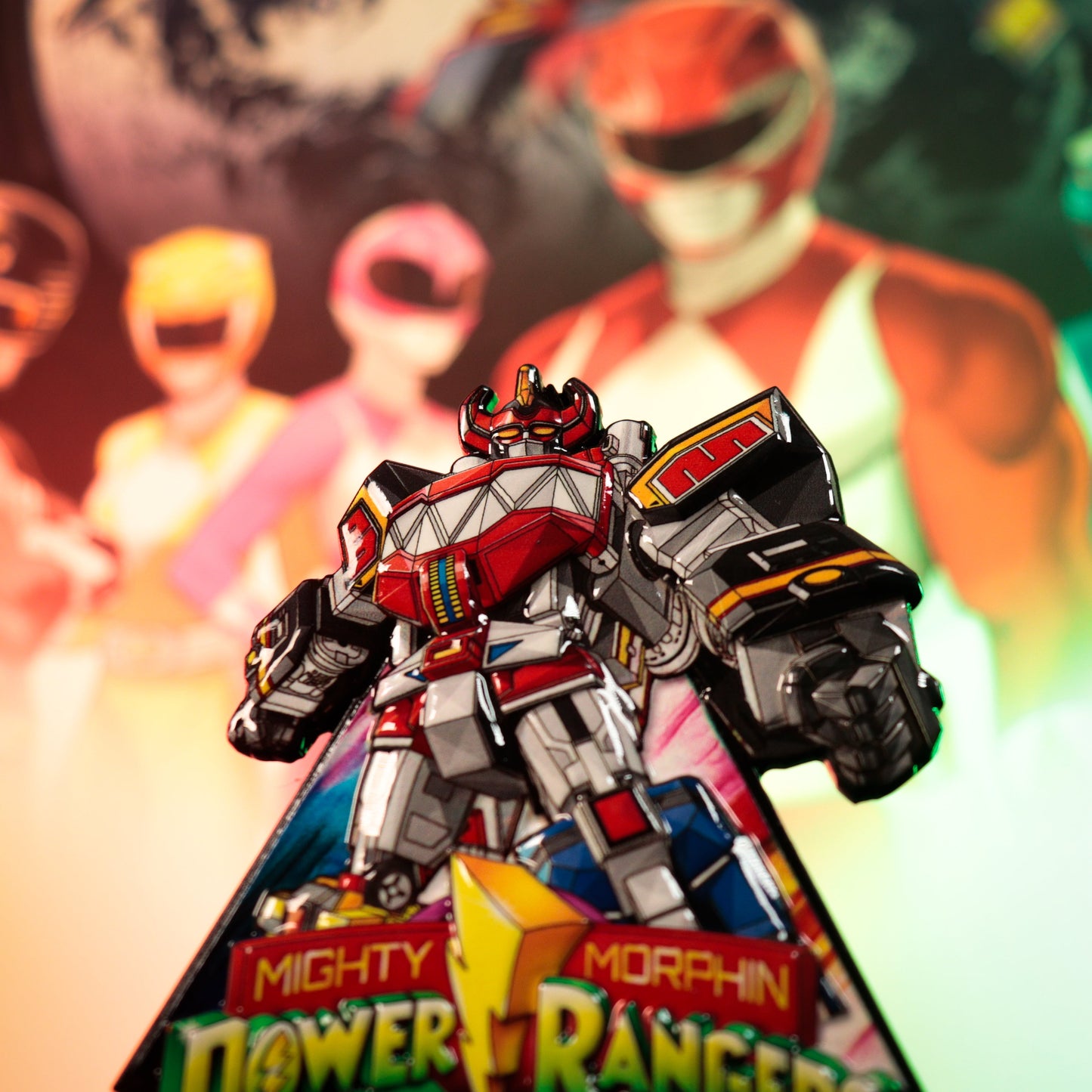 Médaillon Megazord Power Rangers en édition limitée par Fanattik – mise en situation 6