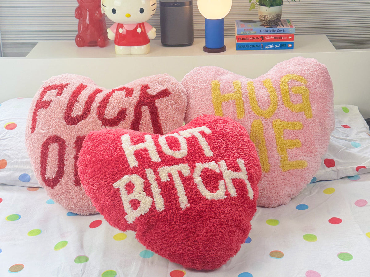 Coussin Cœur « Hot Bitch »