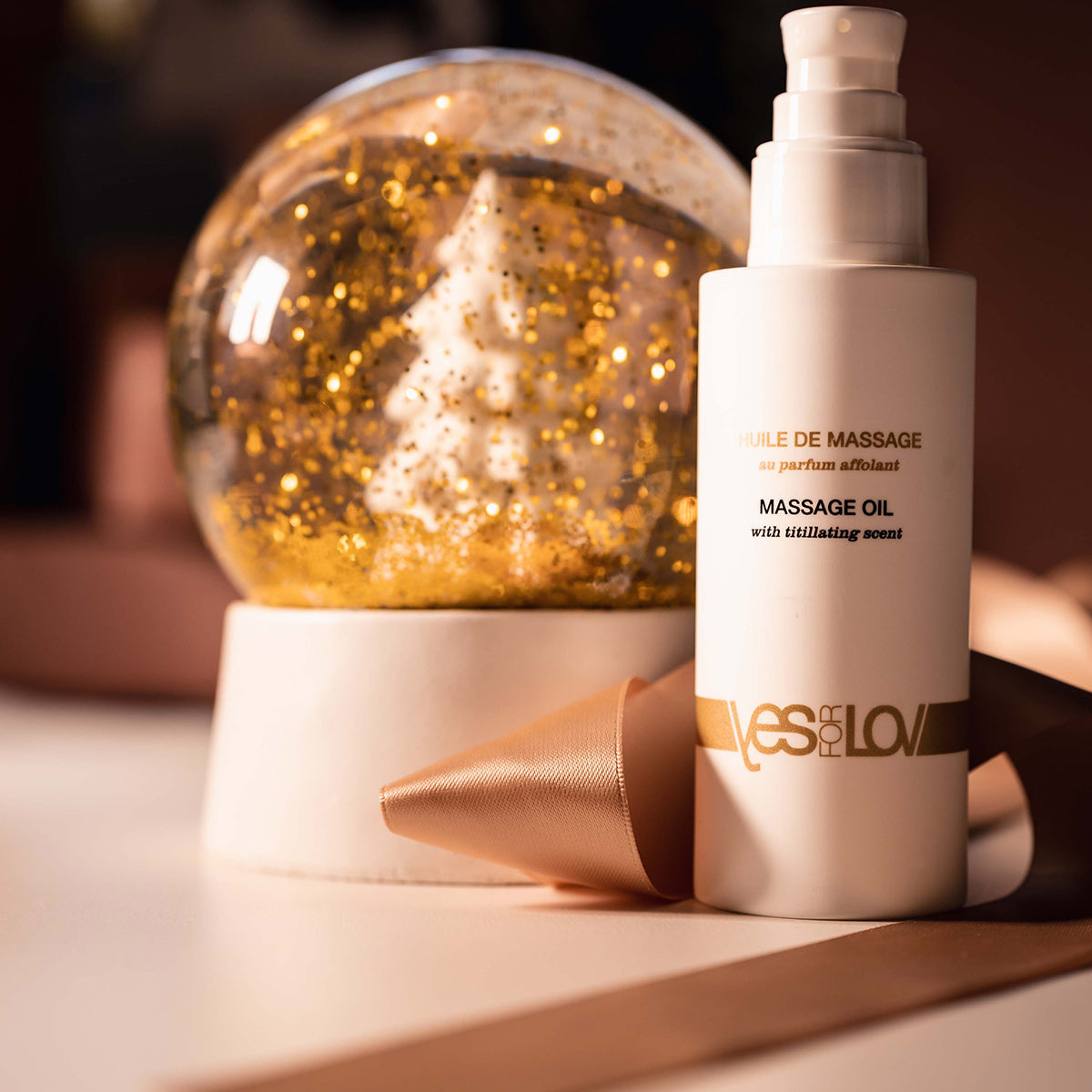 SENSUAL MASSAGE OIL with a captivating fragrance