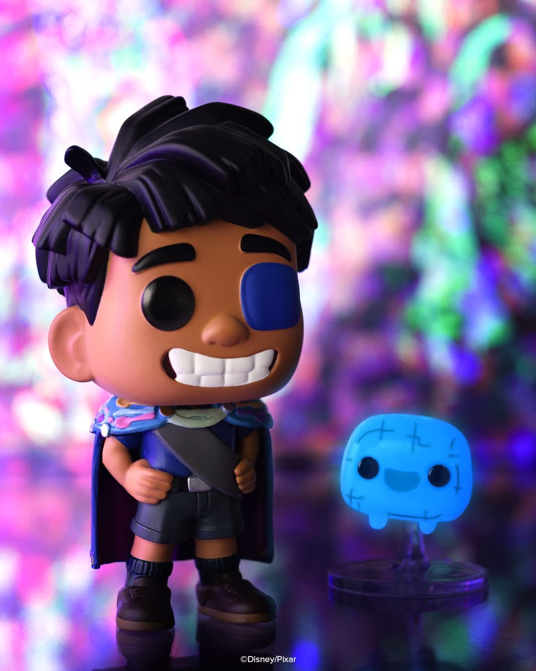 Pop! e Buddy Elio com OOOOO (Brilha)