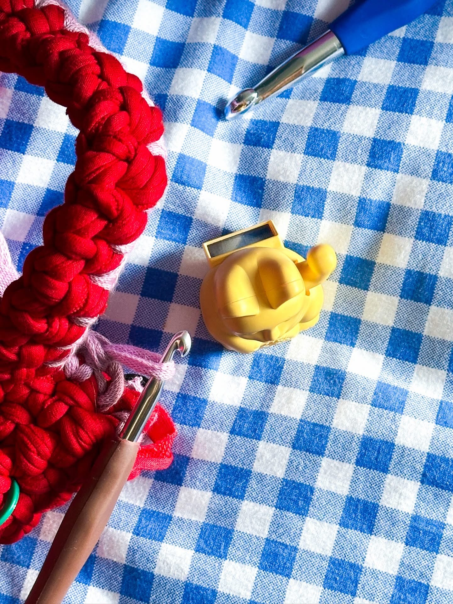 Mini Solar Yellow Lucky Cat