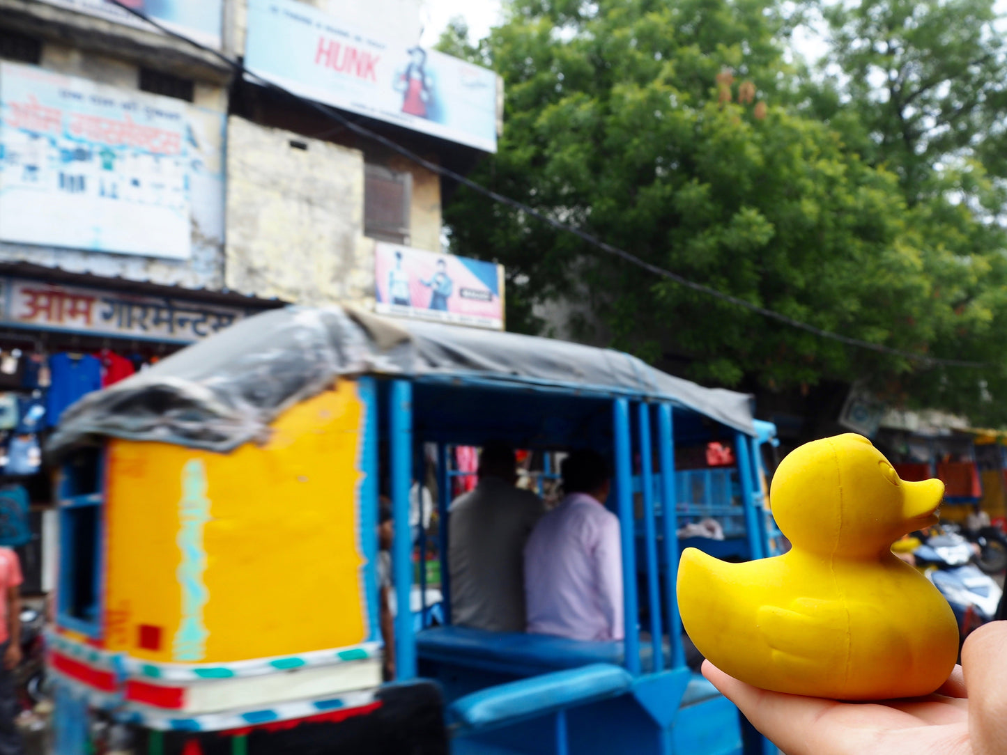 Elvis le canard jaune