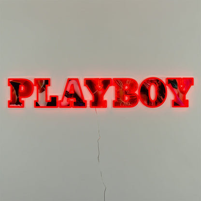 Playboy X Locomocean - Mot-symbole Playboy Néon LED rouge pour montage mural
