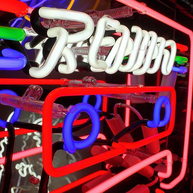Neon cassette