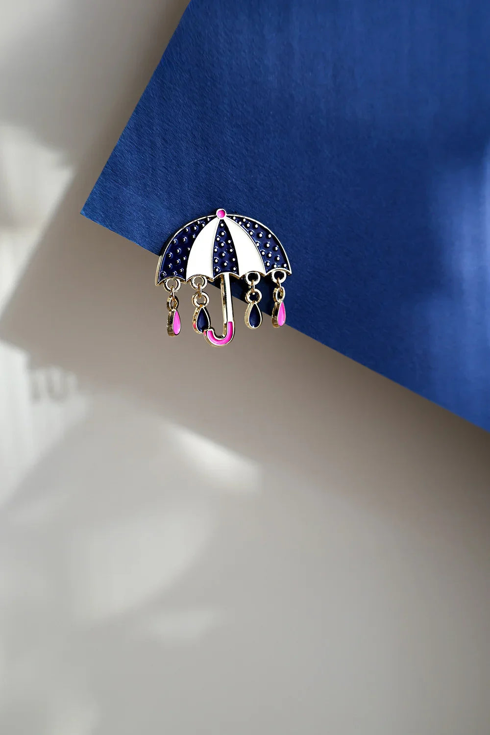 Under My Umbrella (XL) - Pins