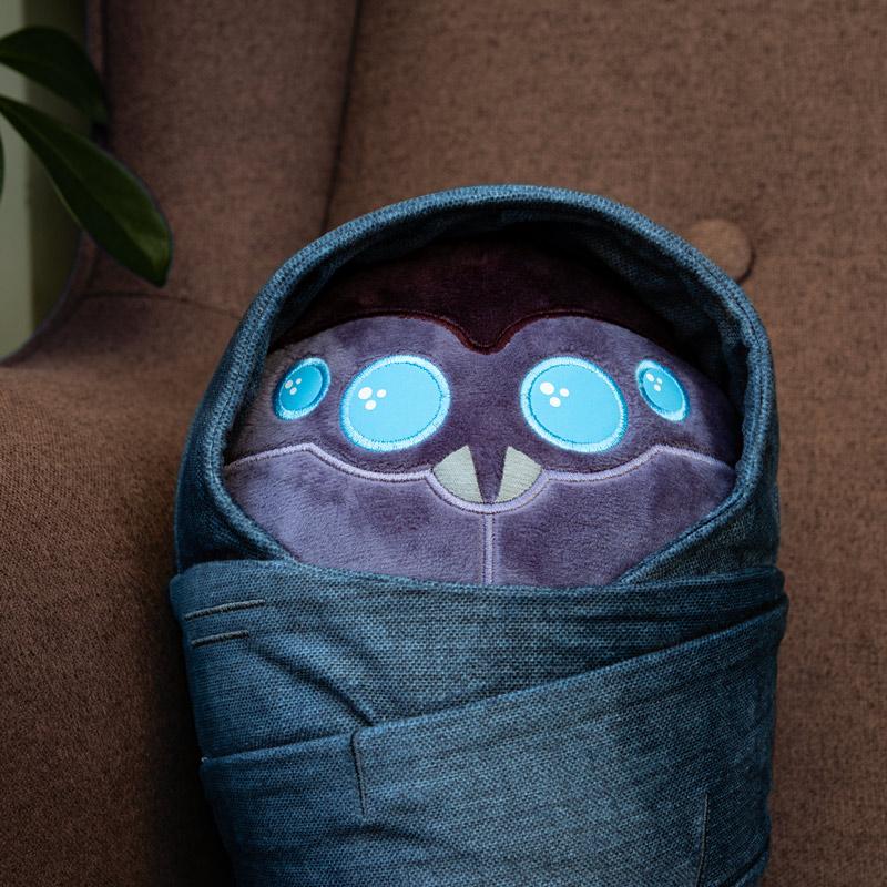落ちた赤ちゃんのぬいぐるみ