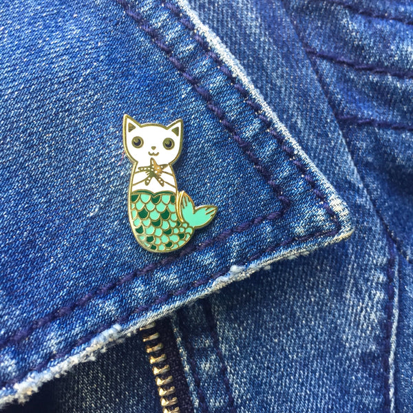 人魚猫のピンバッジ