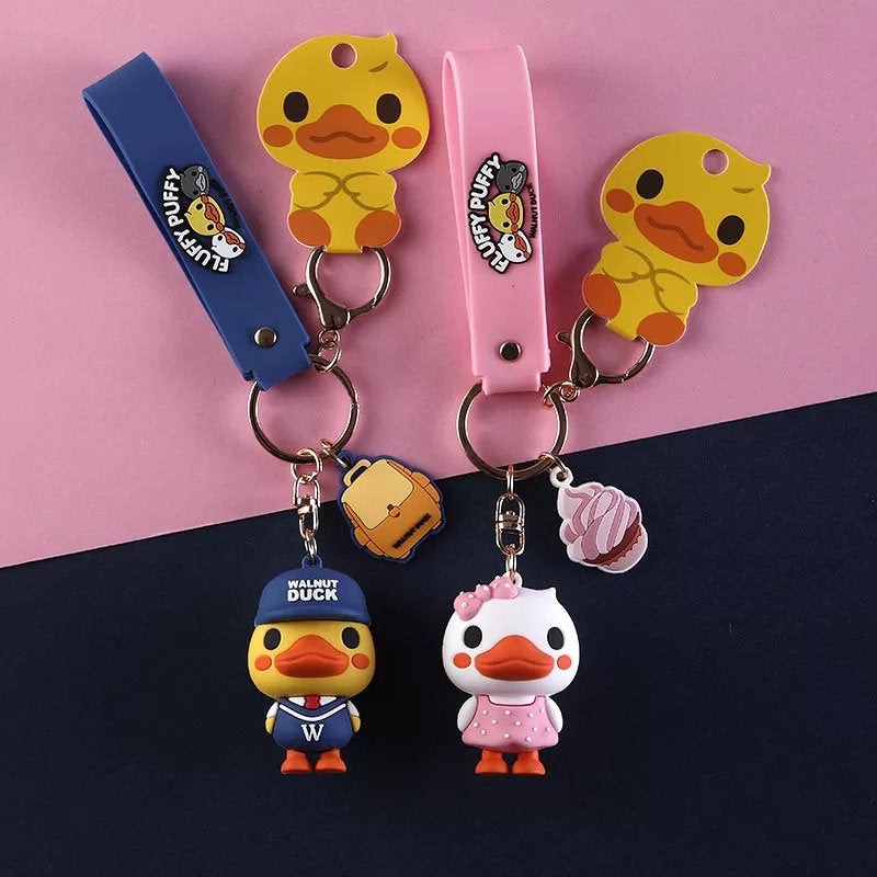 Llavero pato con uniforme escolar