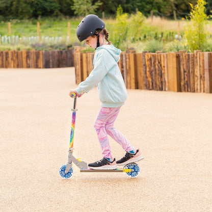 SCOOTER TIE DYE AVEC ROUES CLIGNOTANTES