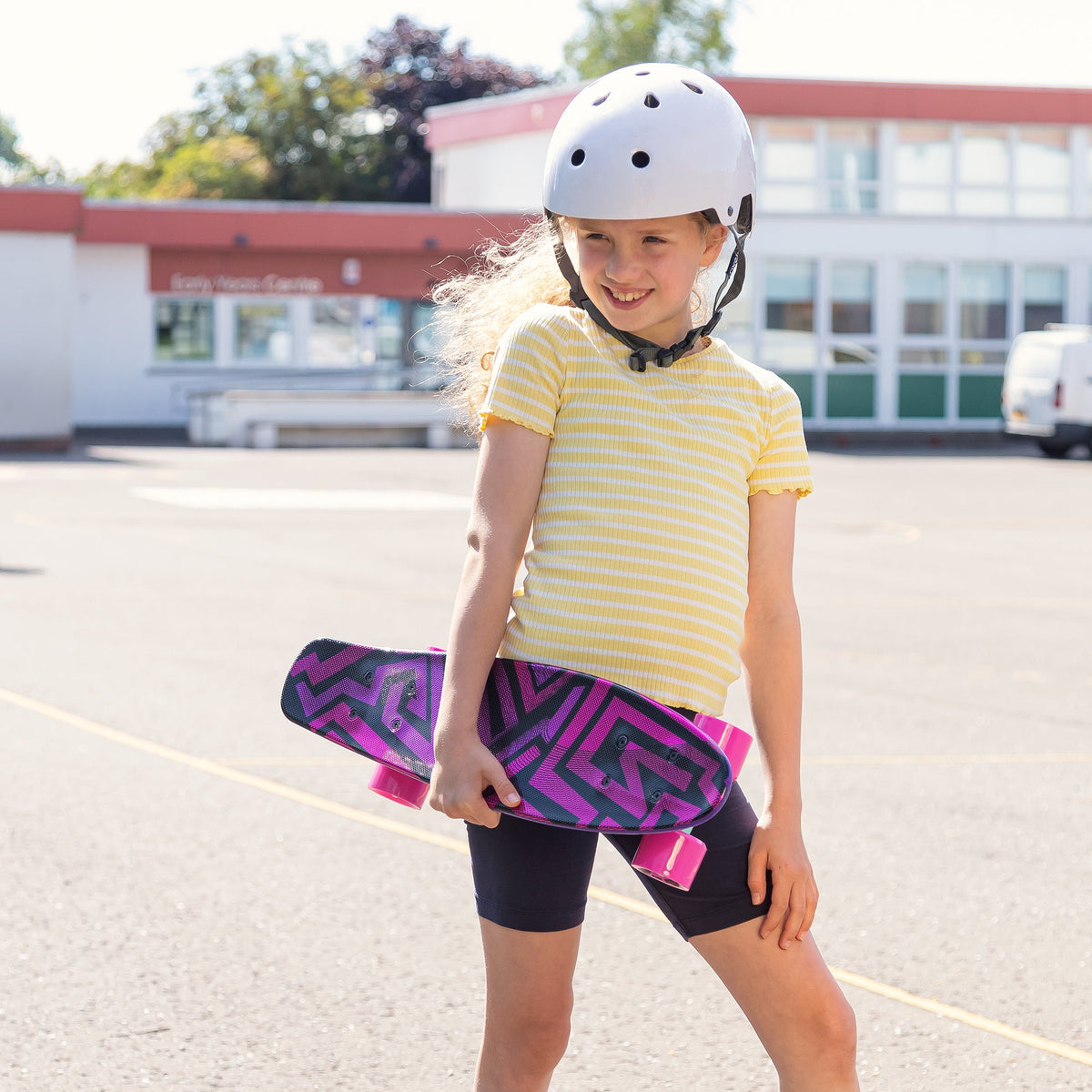 SKATEBOARD EN PLASTIQUE 22 POUCES GRAPHIQUE MIROIR
