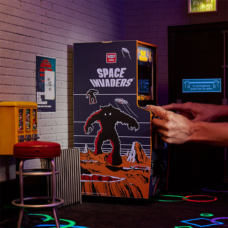 Space Invaders Quarter Size Arcade Cabinet + Coin.