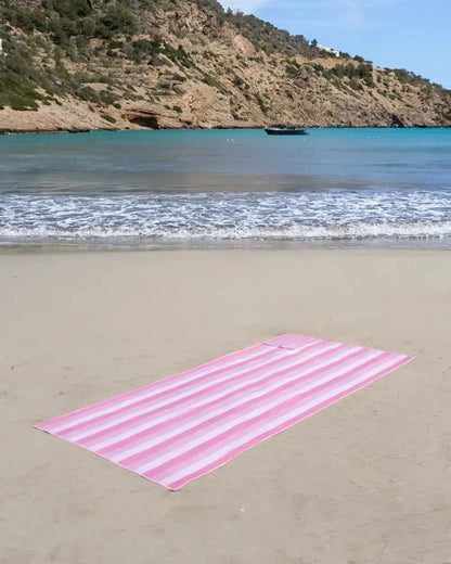 Microfiber beach towel with magnets – AURA