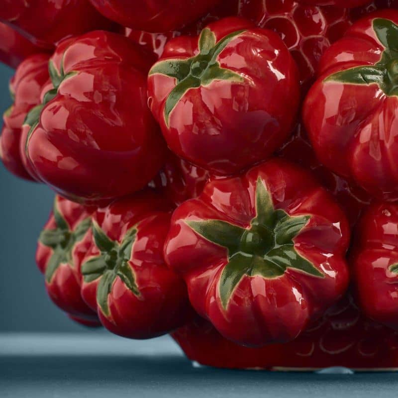 Vaso di pomodori rossi