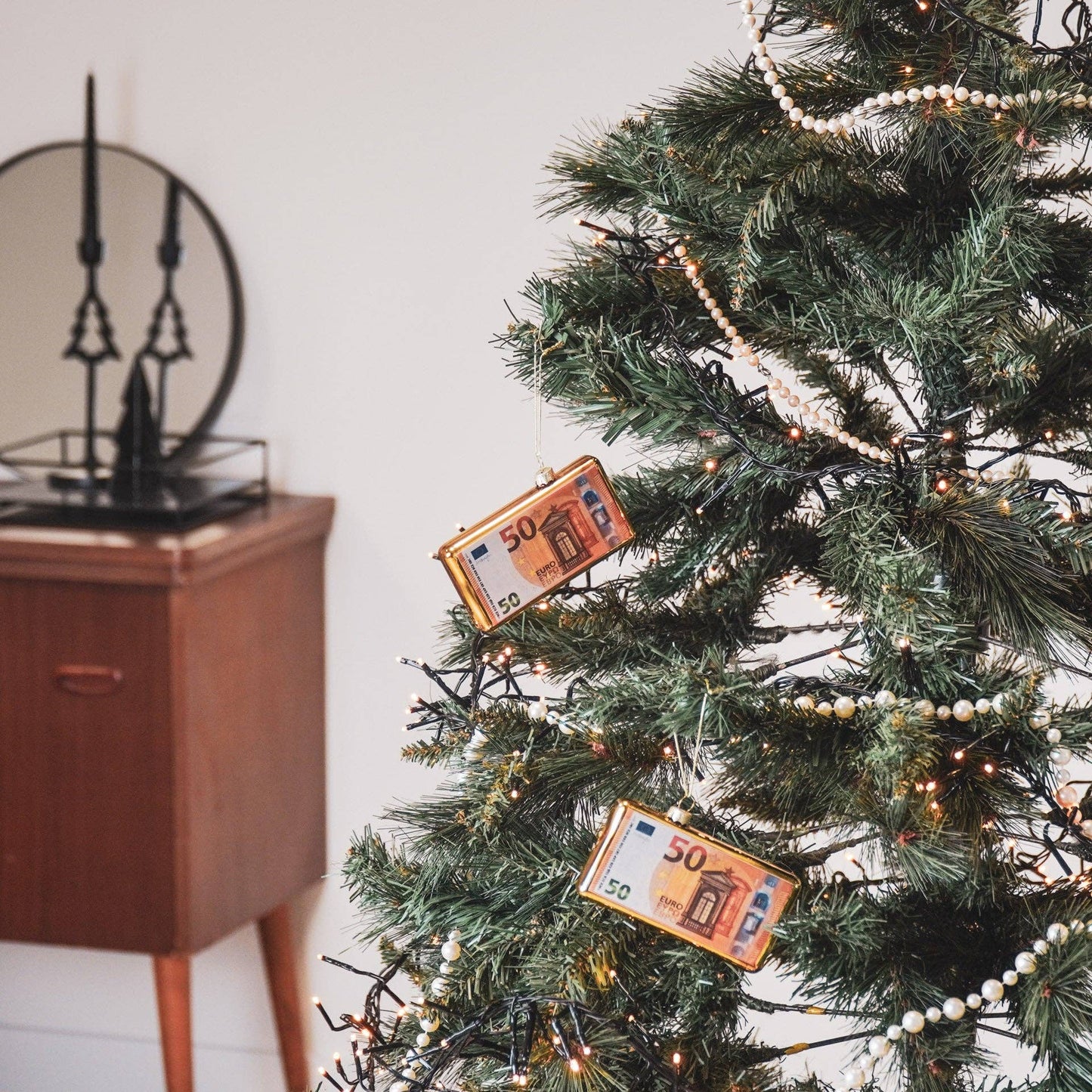 Christmas ball 50 euro note