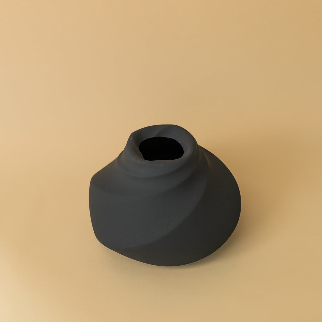 Vase décoratif Osaka en céramique – Oito.Atelier – vue 6