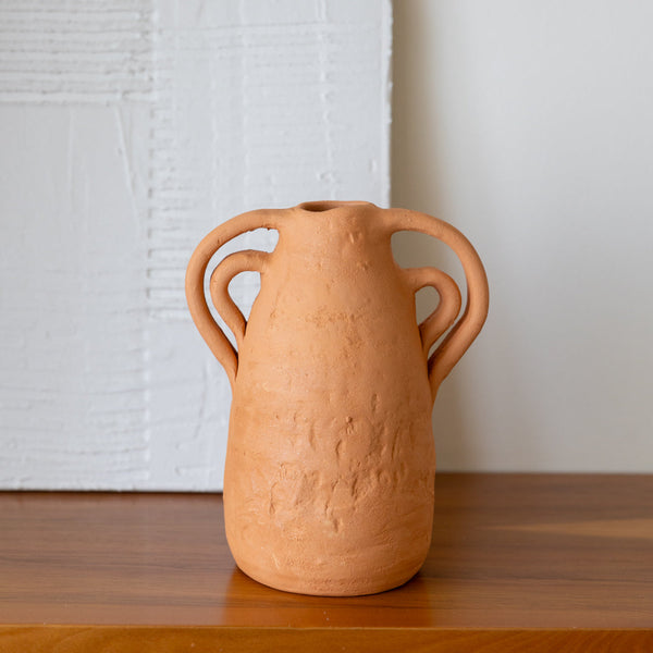 Vase décoratif 08.04 en céramique – Oito.Atelier