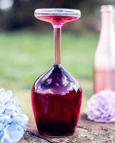 Verre à vin renversé