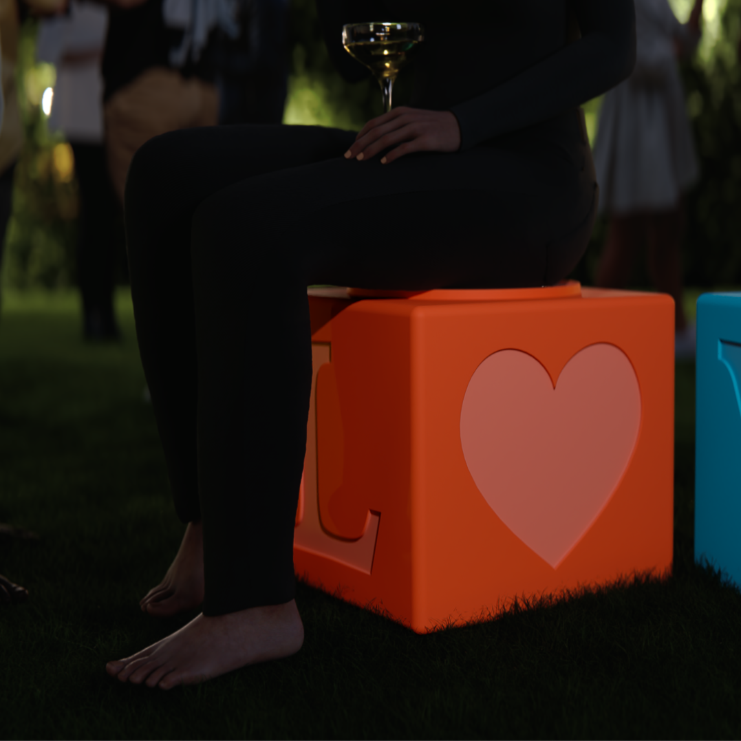 LOVE TOTEM - sedute/tavoli impilabili - set di 4 cubi