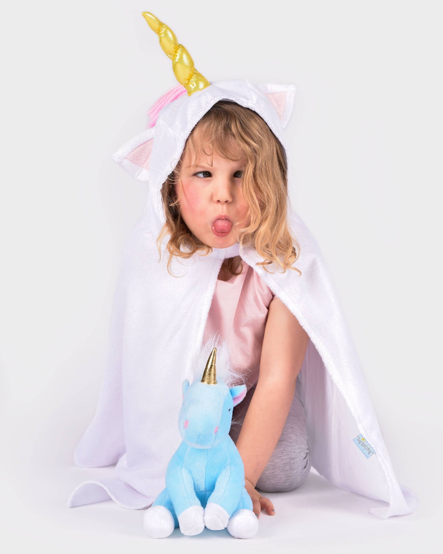 White unicorn rainbow cape 3-8 years (size 98-128)