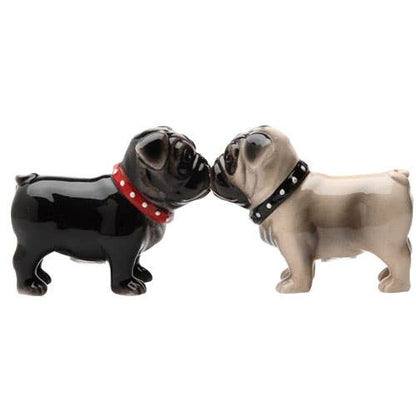 Love Pug zout- en peperstrooier set