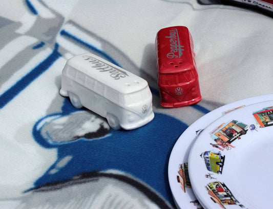 Salt &amp; Pepper VW T1 Bus Red &amp; White