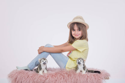 Mono gris de peluche