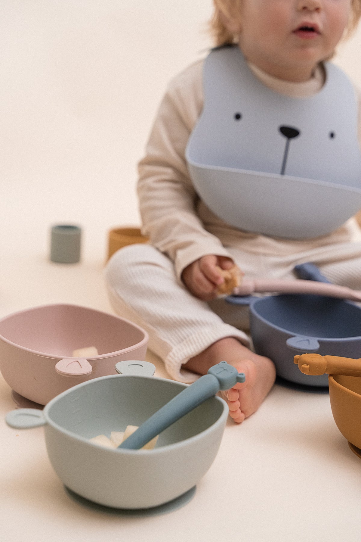 Bol d'apprentissage Lili l'ourse silicone Iceberg