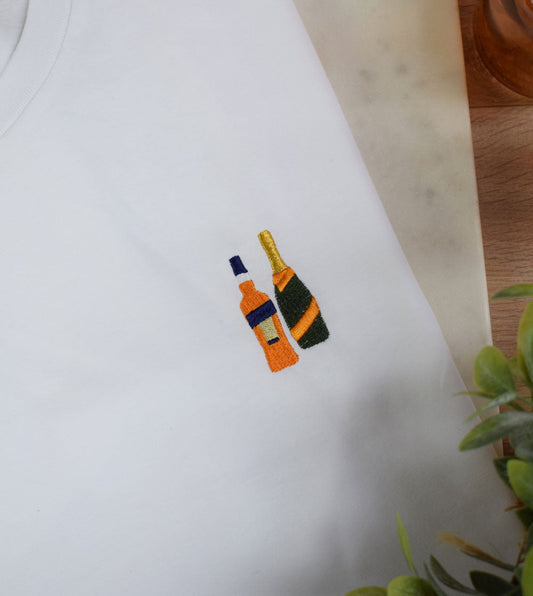 Camiseta bordada con botellas de Aperol Spritz