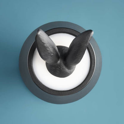 Lámpara de mesa LED con forma de conejo escondido, color negro