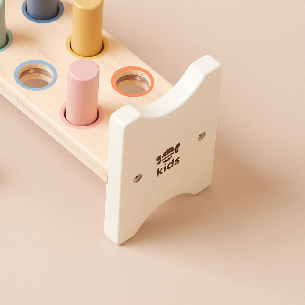 Banco de martillo de madera para niños