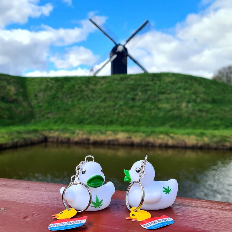 Llavero de pato de cannabis