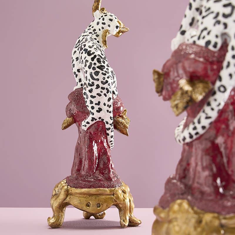 Chandelier Leo, 2 sortes. Résine de poly, 11 x 10,5 x 33 cm