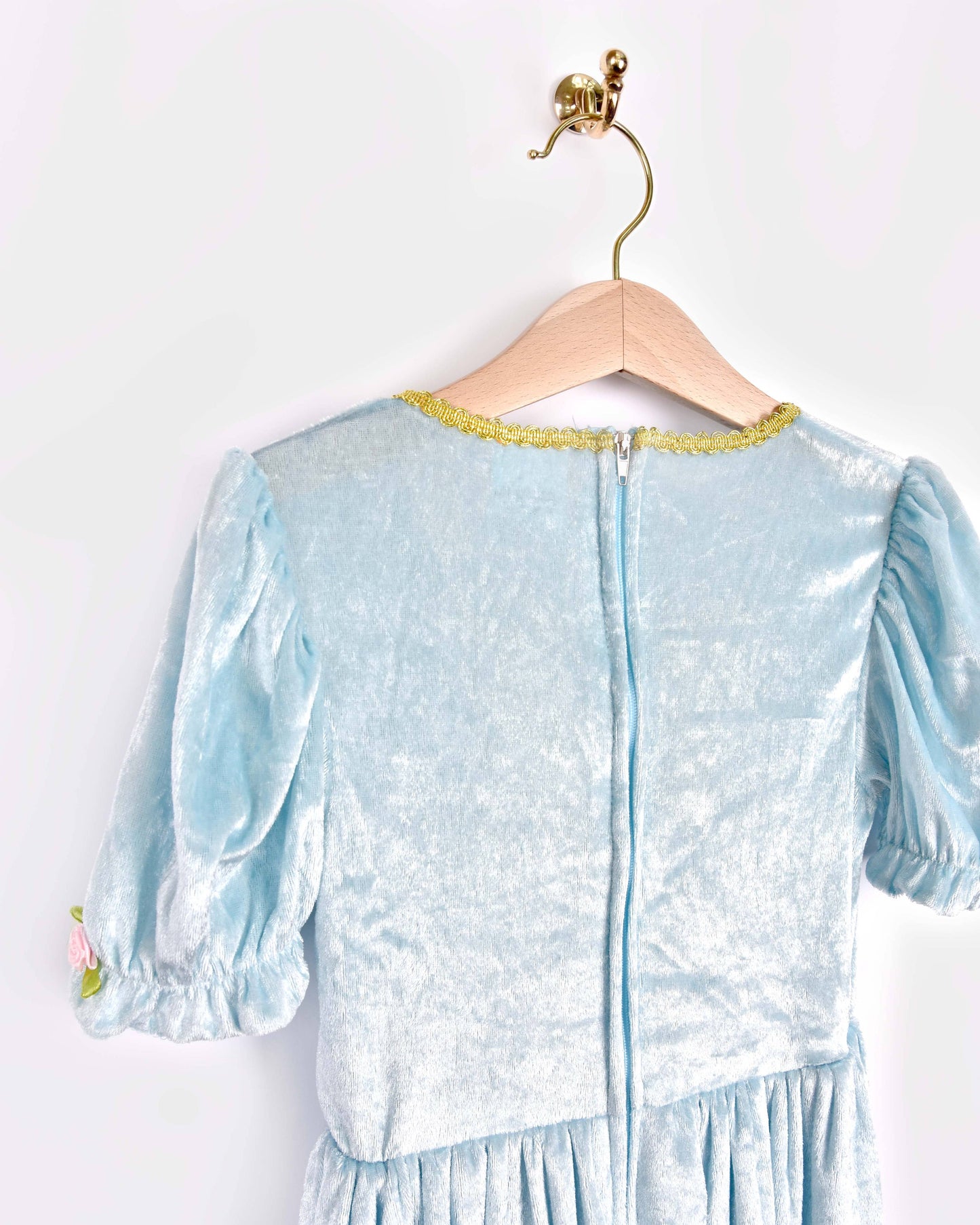 Princess dress in light blue velvet 110-116 cm 4-6 years