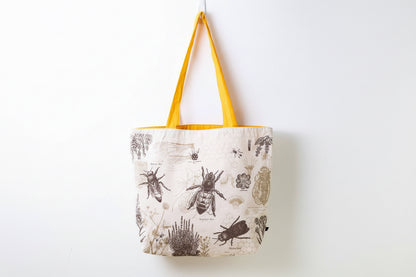 Sac fourre-tout en toile avec motif d'abeille – produit scientifique Cognitive Surplus EU, vue 1
