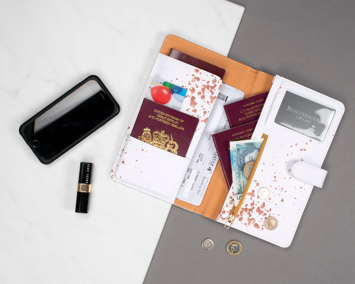 Étui pour passeport – To Travel Is To Live