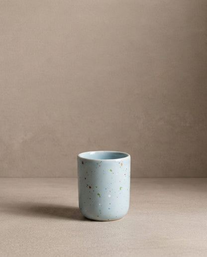 Nouvelle tasse à expresso / coquetier