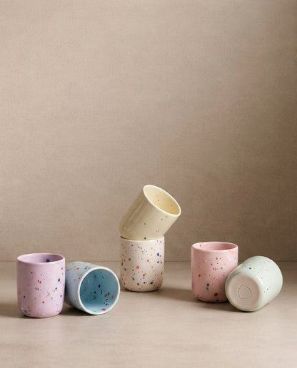 Nouvelle tasse à expresso / coquetier