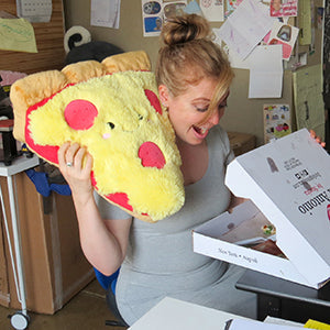 Peluche Comfort Food Squishable – Part de Pizza