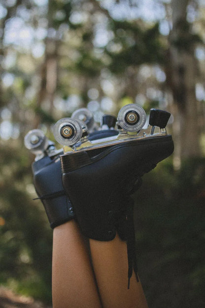 Black 4-wheel skates - VENICE