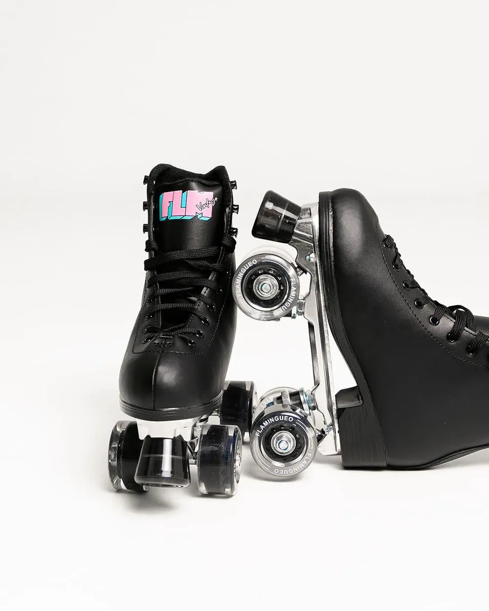 Black 4-wheel skates - VENICE