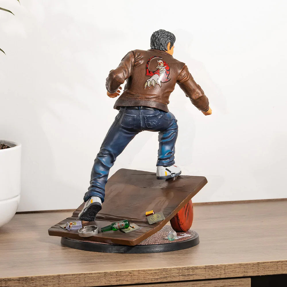 Estátua Shenmue - Ryo Hazuki