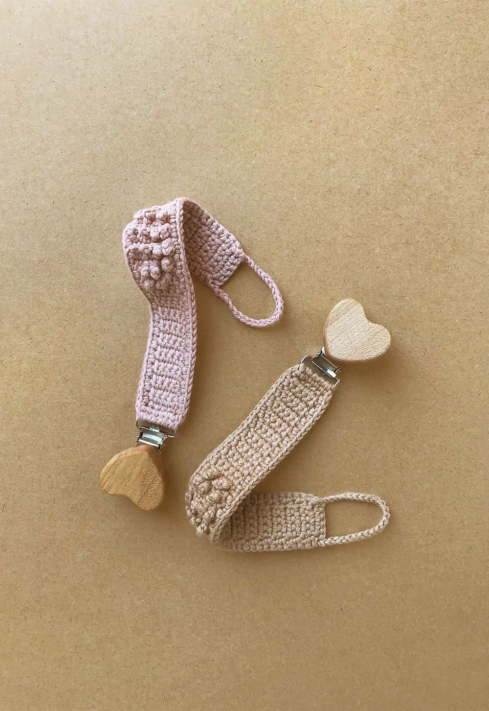 Corbata de tacón de crochet