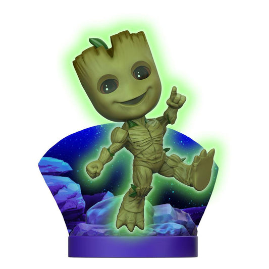 Mini diorama exclusivo de SDCC que brilla en la oscuridad de Superama Groot 